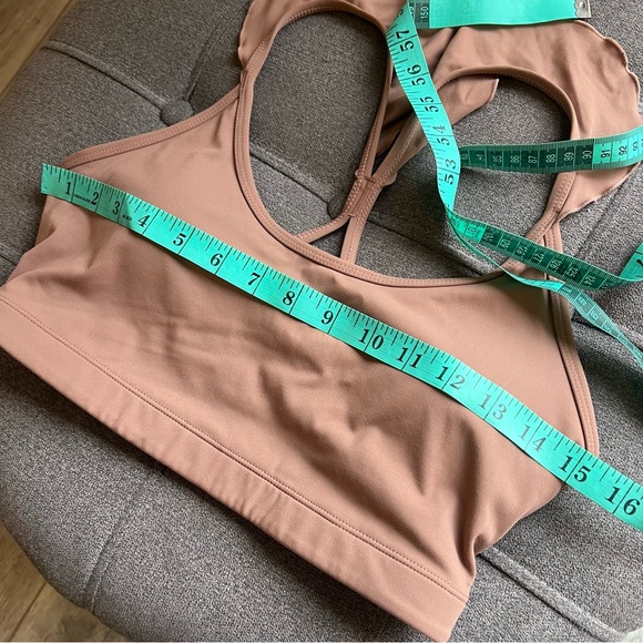 Joylab Racerback Ruffle Sports Bra. - Picture 6 of 6